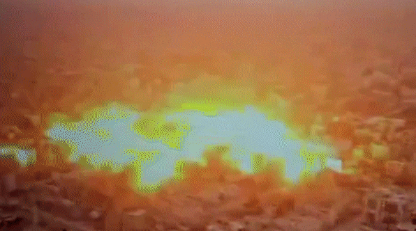 ‘번쩍’ 하더니 도심이 폭삭…하마스 땅굴 폭파 영상 공개