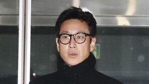 3차 조사 끝낸 이선균 “저와 공갈범 진술 신빙성 잘 판단해 주길”