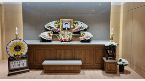 “결혼 50년 깜짝파티 준비했는데…” 수원 버스참변 남편 눈물 