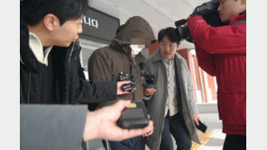 “밀린 월세 내려고” 청주 노래방업주 살해한 50대 구속송치