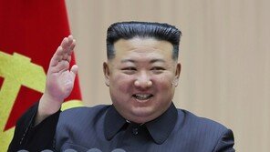 “2024년 북한 달력에 ‘김정은 생일’ 표기 없어”
