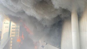 “갑자기 검은 연기가 나 놀랐죠”…수원 아파트 화재에 주민들 ‘철렁’