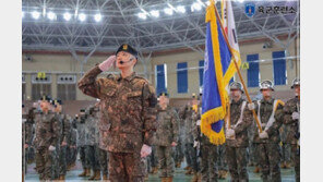 ‘김연아♥’ 고우림, 육군훈련소 수료식 모습 포착…늠름한 거수경례