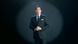 정용진 “고객 흔드는 ‘한 클릭’ 격차에 집중… 비효율 걷어내라”