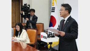 ‘노인 비하’ 논란 민경우 “정중히 사과”…국힘 “발언 즉시 사과해”