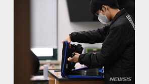 인권위 “휴대전화 전면 제한 중단하길”…거부한 중학교