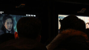 ‘노량’, 11일째 누적관객 300만↑…이순신 3부작 장대한 피날레