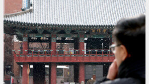 오늘 보신각·롯데타워 등에 17만명 몰린다…경찰 3265명 배치