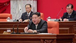 [사설]김정은 “남북, 적대적 두 국가”… 광포한 도발 철저 대비를