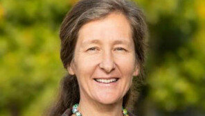 “현대인들, 셀프 보상에 중독… 고통 마주해야 행복해져” 