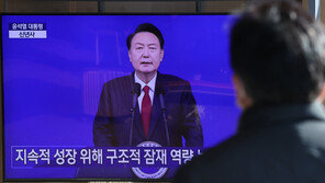 “올해는 김치찌개 같이 먹자”…신년회견·민생토론회 ‘소통’ 나선 尹