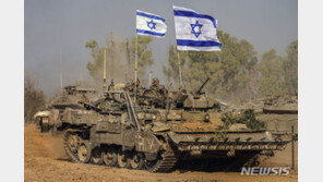 네타냐후 총리와 사진 촬영까지…군인 사칭한 이스라엘 남성 기소