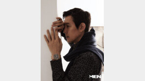  배우 이정재, 맨 노블레스 2024년 첫 표지 장식