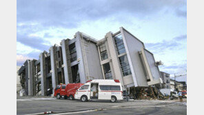 日 강진 사망자 30명으로 늘어…이틀째 구조작업 중 
