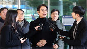 ‘한동훈 명예훼손 혐의’ 유시민, 상고장 제출…대법원 판단 받는다