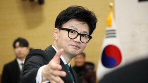 정치인 한동훈의 10일…‘보수색깔’ 빼고 ‘반운동권’ 분명히