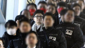 경찰에 꽁꽁 에워싸인 한동훈…‘李 피습 여파’ 철통 경호