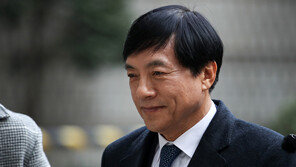 ‘친문 검사’ 이성윤 사직서 제출…“사이비 정권 끝장내는 데 최선”