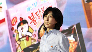 망할 뻔한 회사 ‘이 라면’으로 살린 며느리…“라면시장 뒤흔들었다”