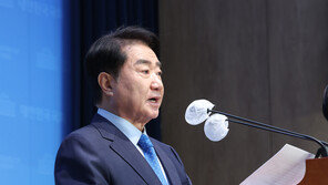 이석현 “쌍특검 표결 불참 비명 이원욱 조사는 ‘정치보복’”