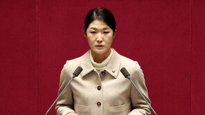 허은아 비례 승계한 김은희 ‘울먹’…“미투 후 5년 간 변화 있었나”