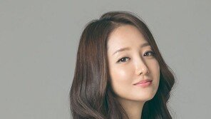 ‘결혼 17년차’ 배우 사강, 9일 남편상…슬픔 속 빈소 지켜