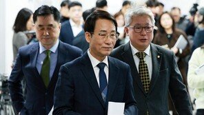 ‘원칙과상식’ 이원욱 “윤영찬, 현근택 보도 전부터 고민해”
