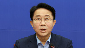 조정식 “이낙연 매우 안타깝다…탈당·분열, 총선 승리 길 아냐”