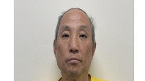 다방 여주인 2명 살해한 이영복 “돈 훔치려고 들어가”