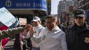“친중-반중 이념장사 그만”… 지지율 21% 제3후보 막판 변수