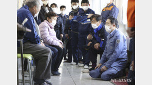 기시다, 노토 지진 2주 만에 첫 현장 시찰…지원 확대 약속