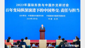 中왕이 “대만 독립 결코 성공 못 해…중국 결국 통일될 것”