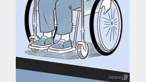 “길에서 장애인스티커 주웠다”…위조해 ‘얌체 주차’ 20대 남성의 최후