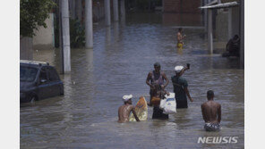 폭우 쏟아진 브라질서 최소 12명 숨져… 지하철·주택 침수