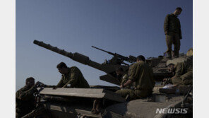 하마스, 이스라엘에 로켓 50발 발사…“몇 주 만의 최대 규모”