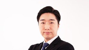 민주, ‘백범 김구 증손자’ 김용만 인재 8호 영입