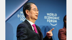 한 총리, 코로나 확진에 주중 일정 취소…공관서 업무 챙겨