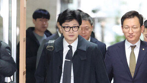 신평 등 친윤 인사들 ‘한동훈 사퇴’ 압박…의총 개최 요구도