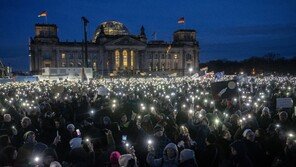 “反이민 안돼” 獨베를린서 반극우 시위