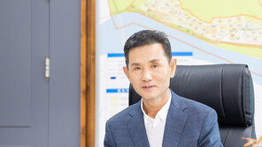 “장애인 낳은 게 잘못” 막말 오태원 부산 북구청장…“비하 의도 없었다”