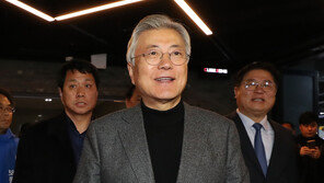 文 “대한민국 좌우할 중요한 선거…다시 일으켜달라”