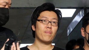 ‘신림동 등산로 살인’ 최윤종 1심 무기징역 