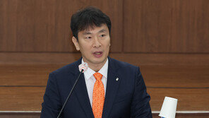 이복현 “금융사, PF 손실 회피하고 배당·성과급 남용시 책임 물을 것”
