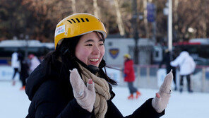 서울광장 스케이트장, 개장 33일 만에 10만명 돌파