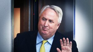 인요한, ‘명품백 의혹’에 “아버지 지인이니 예의있게 받을 밖에”