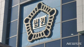 ‘강제 퇴거’ 50대, 집주인 가족 차로 쾅… 2심도 징역 10년