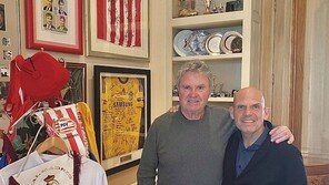 히딩크, 서울시향 홍보대사 됐다…“조만간 한국 방문”