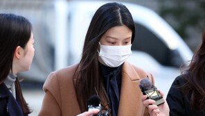 조민 “우리나라 더 공정해지길”… 檢, ‘입시비리’ 징역형 집유 구형