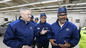 제럴드 존슨 GM 생산 총괄 방한… “글로벌 소형 SUV 성공 한국 팀 덕분”