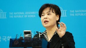 윤희숙, 서울 중·성동갑 출마 선언…“임종석 나오면 고마운 일”
